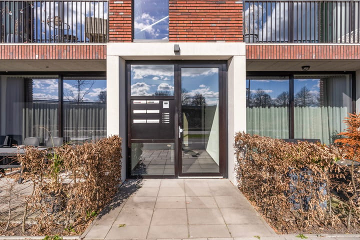 Appartement te koop: van Schouwenburgstraat 3-102, Sneek