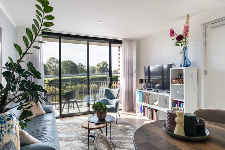 Appartement te koop: van Schouwenburgstraat 3-102, Sneek