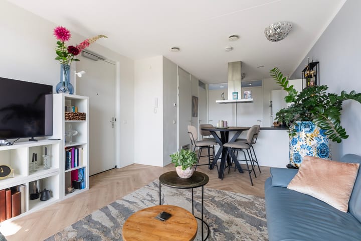 Appartement te koop: van Schouwenburgstraat 3-102, Sneek