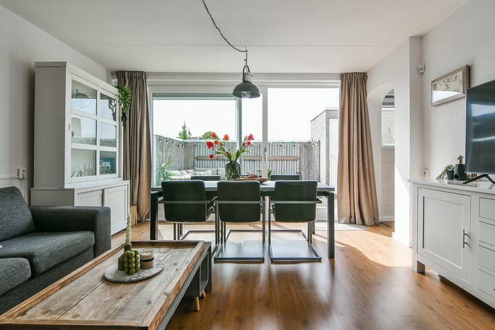 Appartement te koop: Venneperhof 10, Nieuw-Vennep