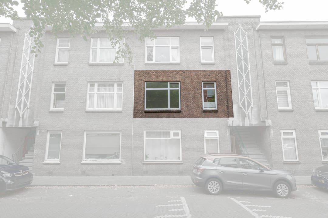 Photo 2 of Naarderstraat 97