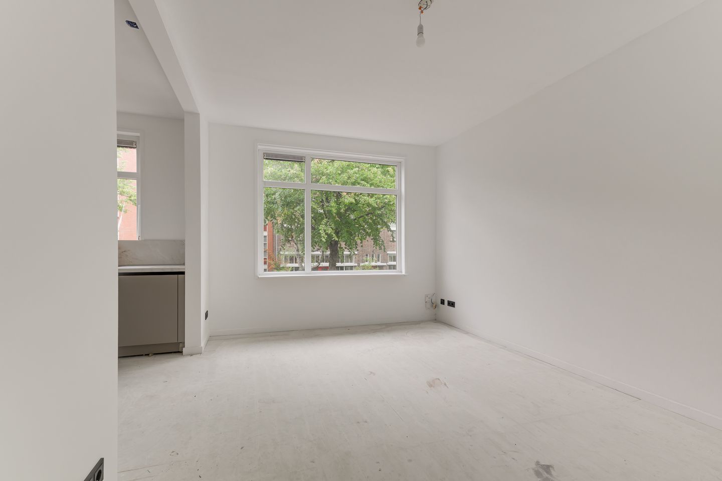 Photo 19 of Naarderstraat 97