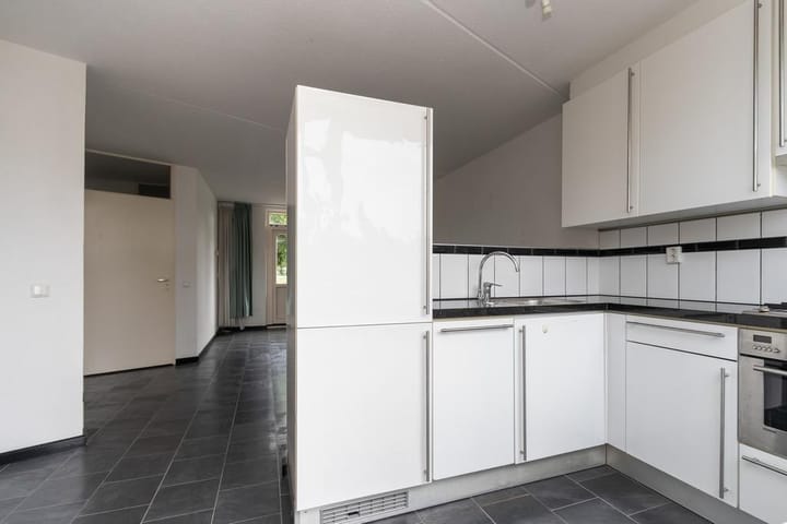 Tussenwoning te huur: Eem 74, Huizen