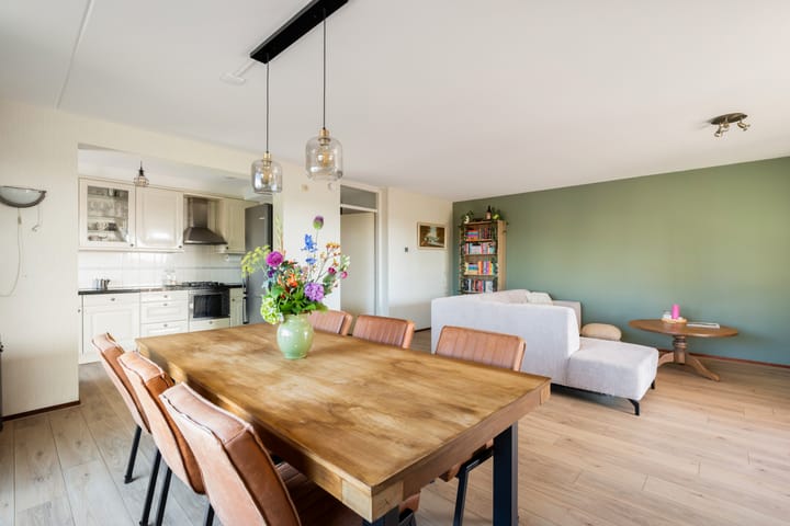 Appartement te koop: Oostlaan 55, Pijnacker