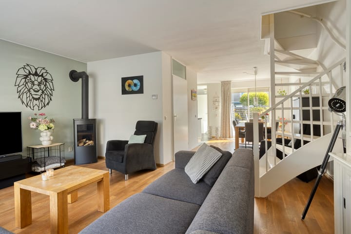 Hoekwoning te koop: Trêd 77, Sneek