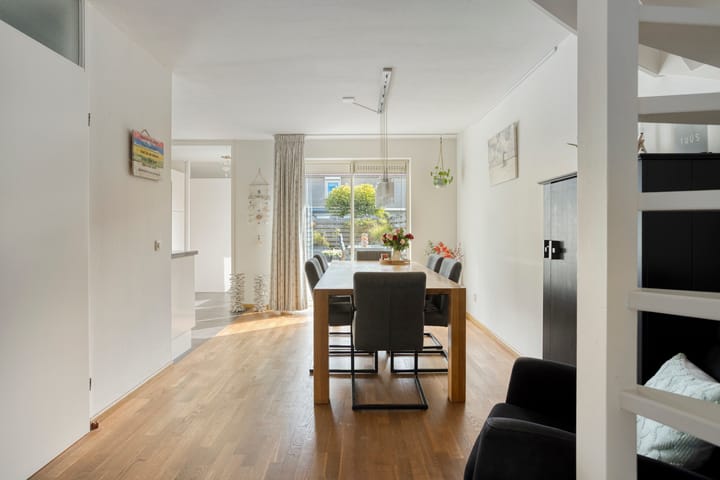 Hoekwoning te koop: Trêd 77, Sneek