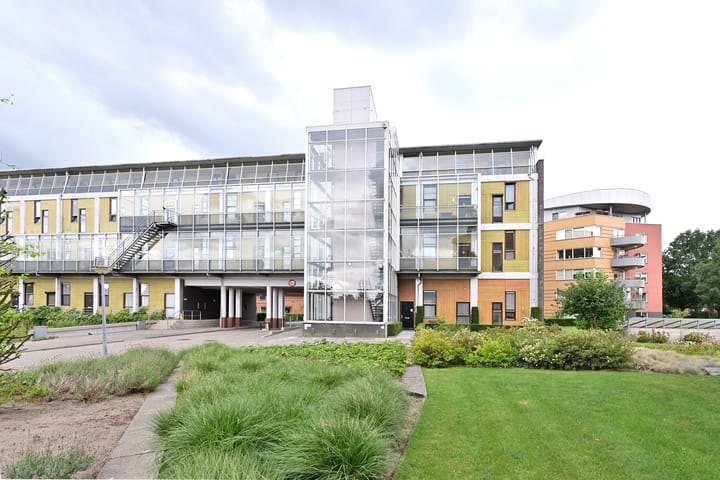 Appartement te koop: Ambonlaan 27, Huizen