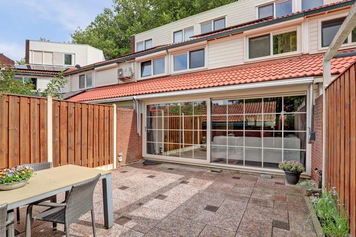 Tussenwoning te koop: Slingehof 10, Ridderkerk