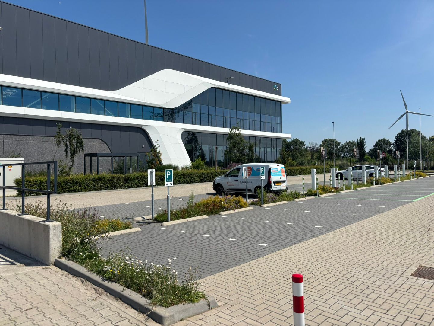 Bekijk foto 2 van Industrieweg 100-102