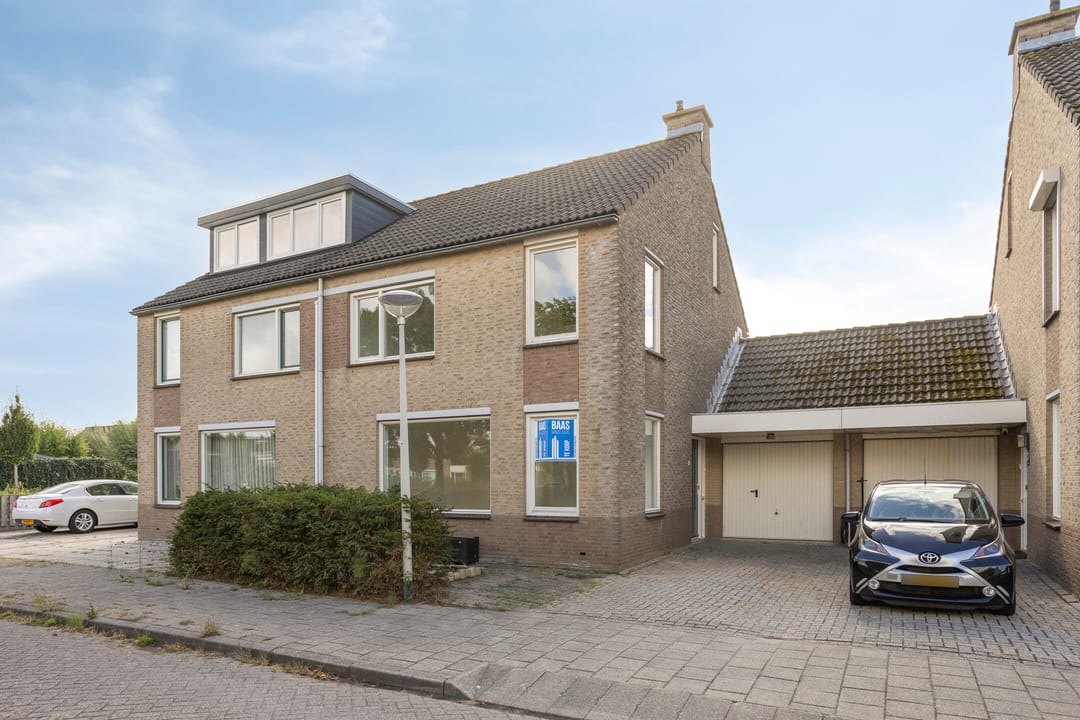 Foto 1 van Zwartewaal 47