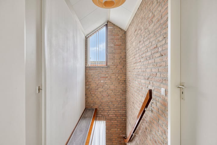 Vrijstaande woning te koop: De Omloop 8, Elshout