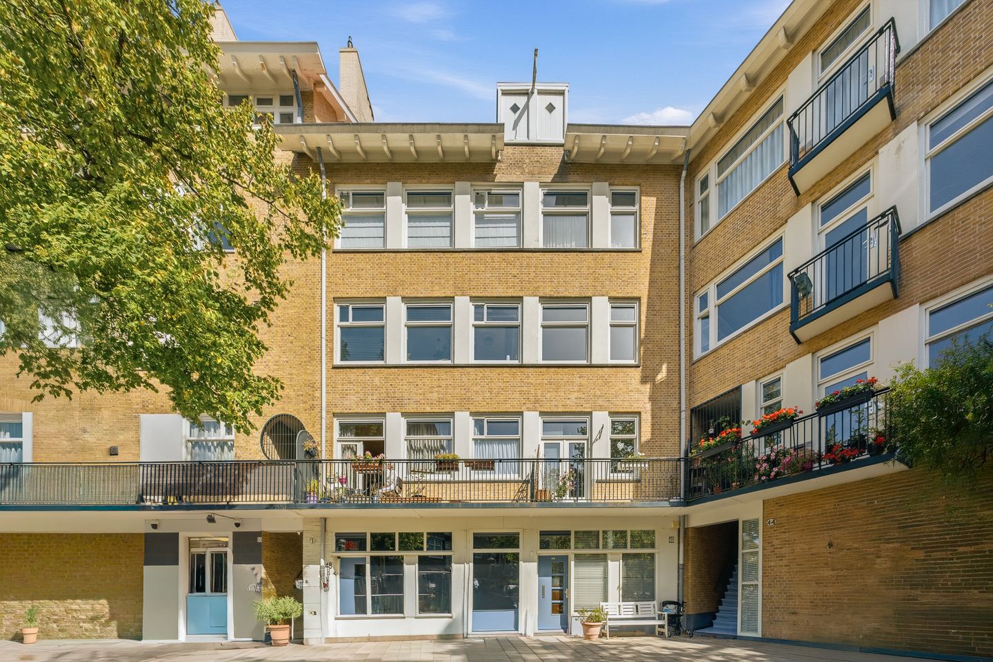 Foto 1 van Sassenheimstraat 46-2