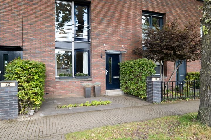 Tussenwoning te koop: Haverkampweg 30, Enschede