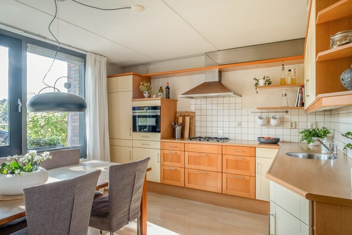Tussenwoning te koop: Haverkampweg 30, Enschede