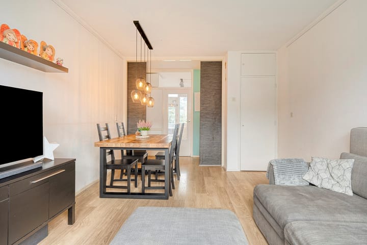 Foto 4 van Debussystraat 21