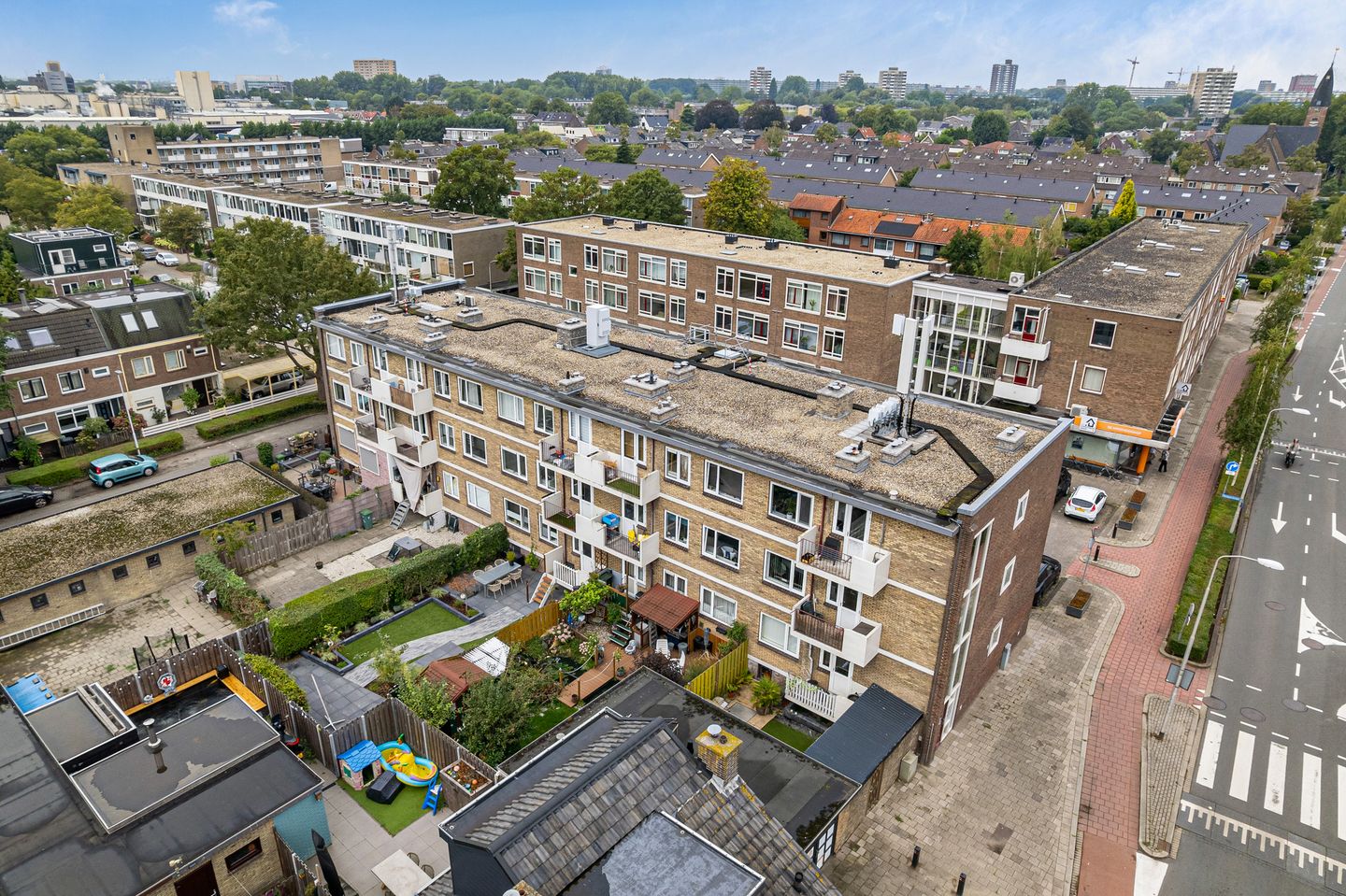 Photo 10 of Vermeerstraat 18