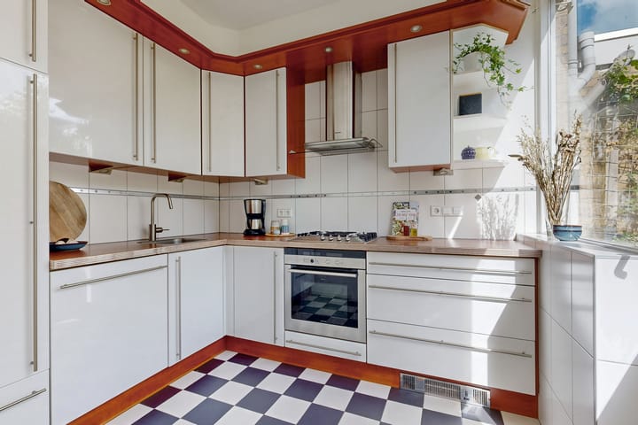 Hoekwoning te koop: Dr. Ariënslaan 16, De Meern