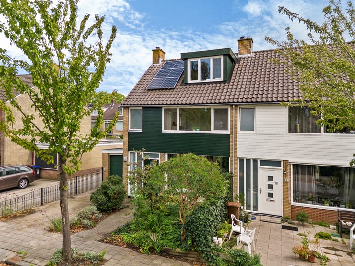 Hoekwoning te koop: Dr. Ariënslaan 16, De Meern