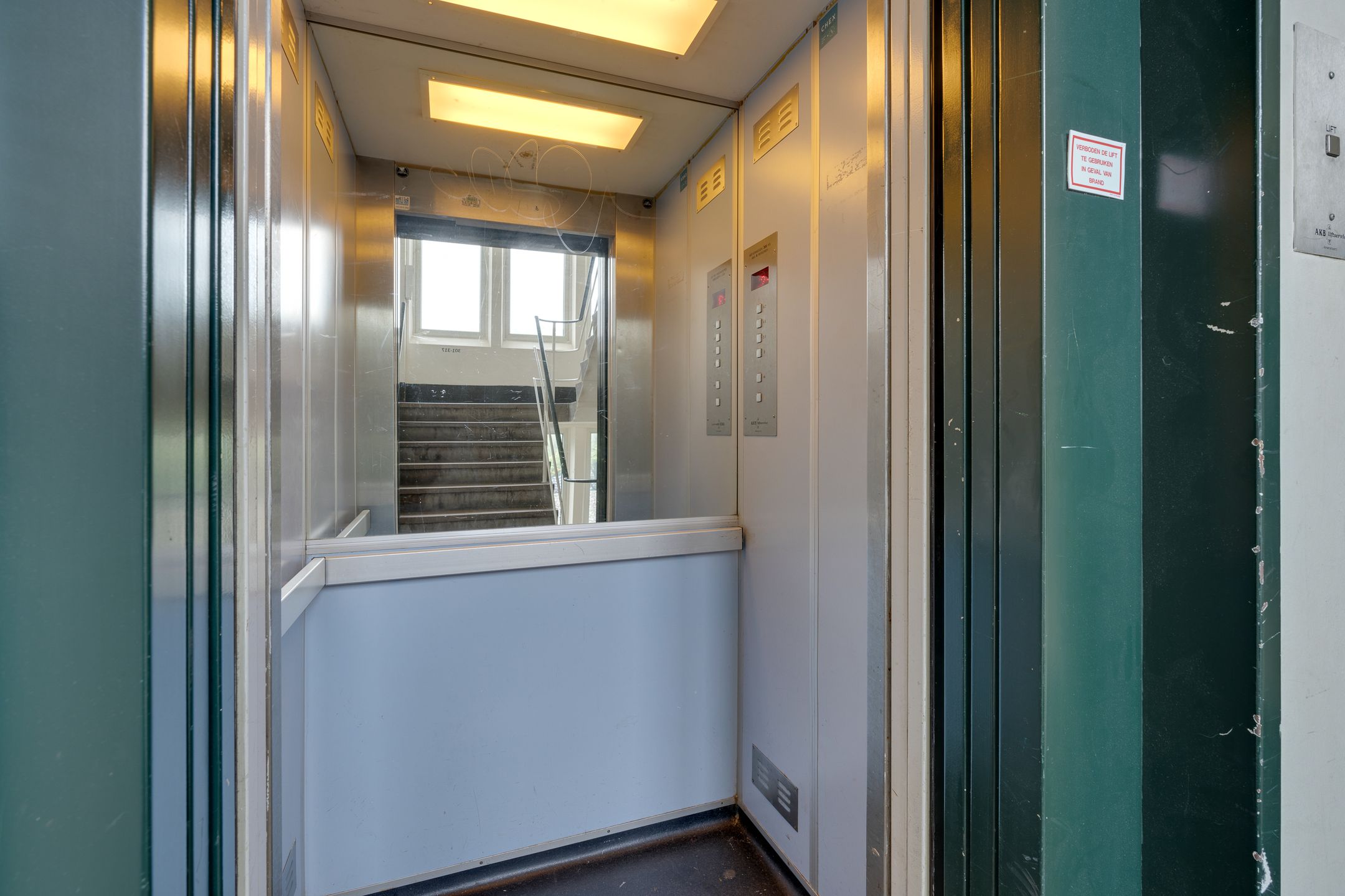 Photo 33 of Korte Geuzenstraat 601