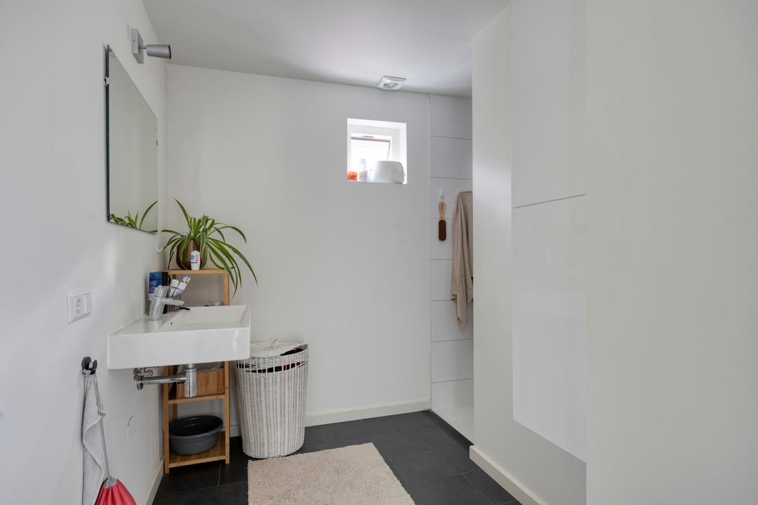 Photo 16 of Victoriestraat 33-A