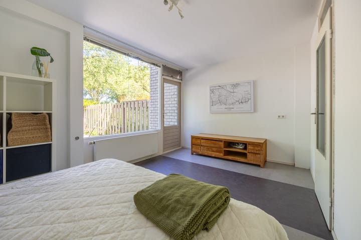 Tussenwoning te koop: Groenoord 102, Alphen Aan Den Rijn