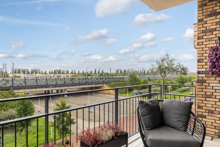 Appartement te koop: Louis Armstronglaan 570, Utrecht