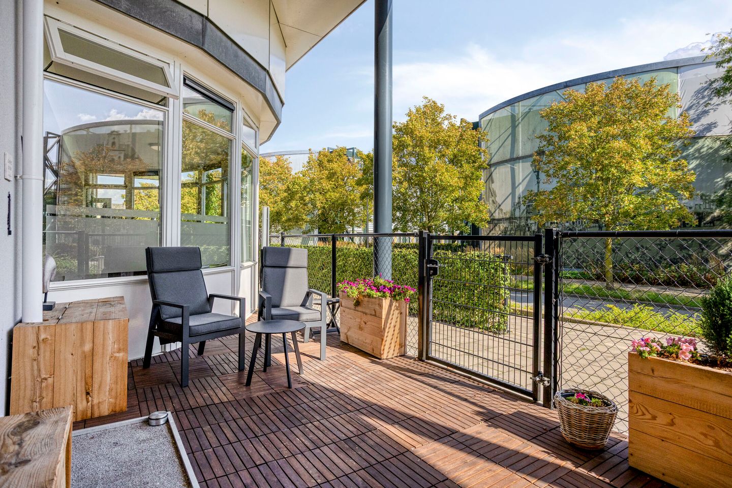 Photo 29 of Van Dedemstraat 11-B