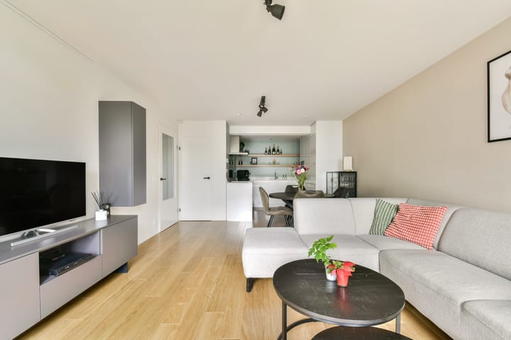 Appartement te koop: Borneolaan 214, Amsterdam
