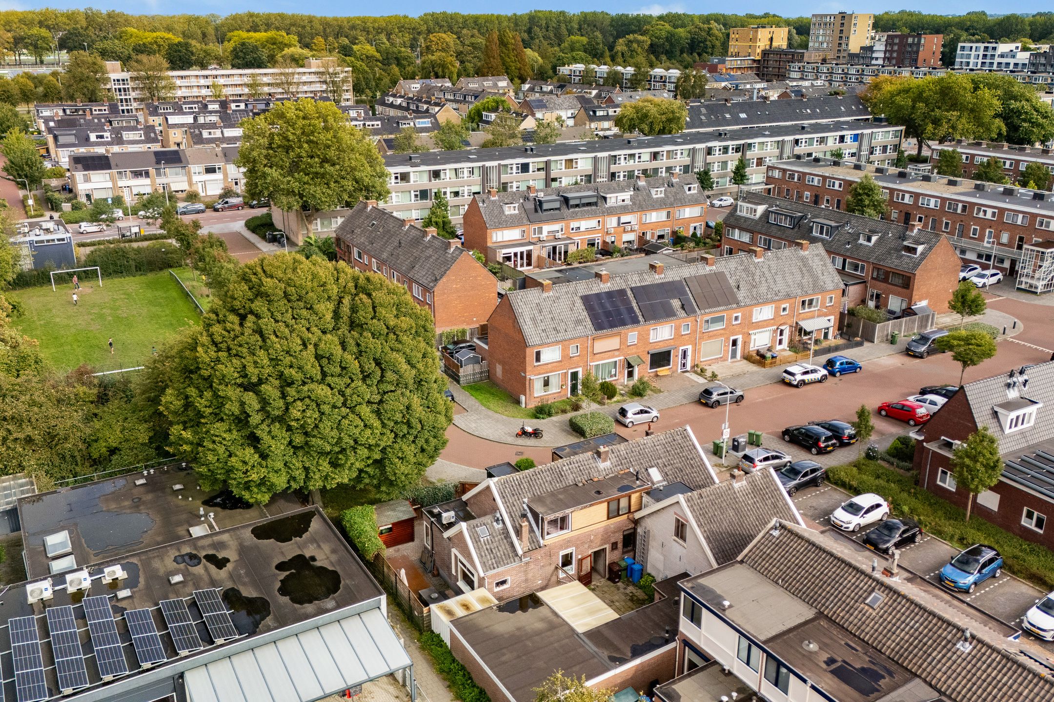 Photo 6 of J.W.C. Bloemstraat 45
