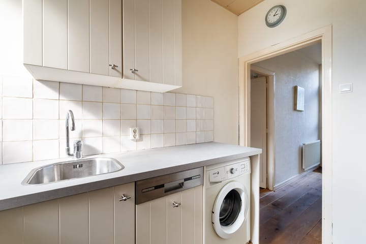 Hoekwoning te koop: J.W.C. Bloemstraat 45, Alphen Aan Den Rijn
