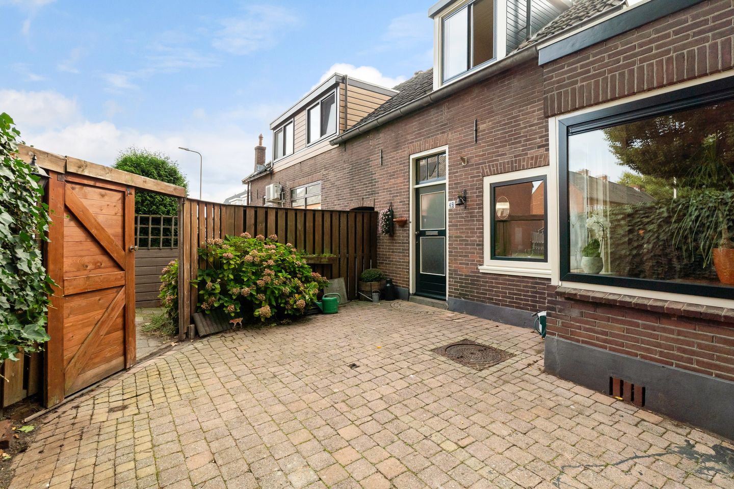 Photo 25 of J.W.C. Bloemstraat 45