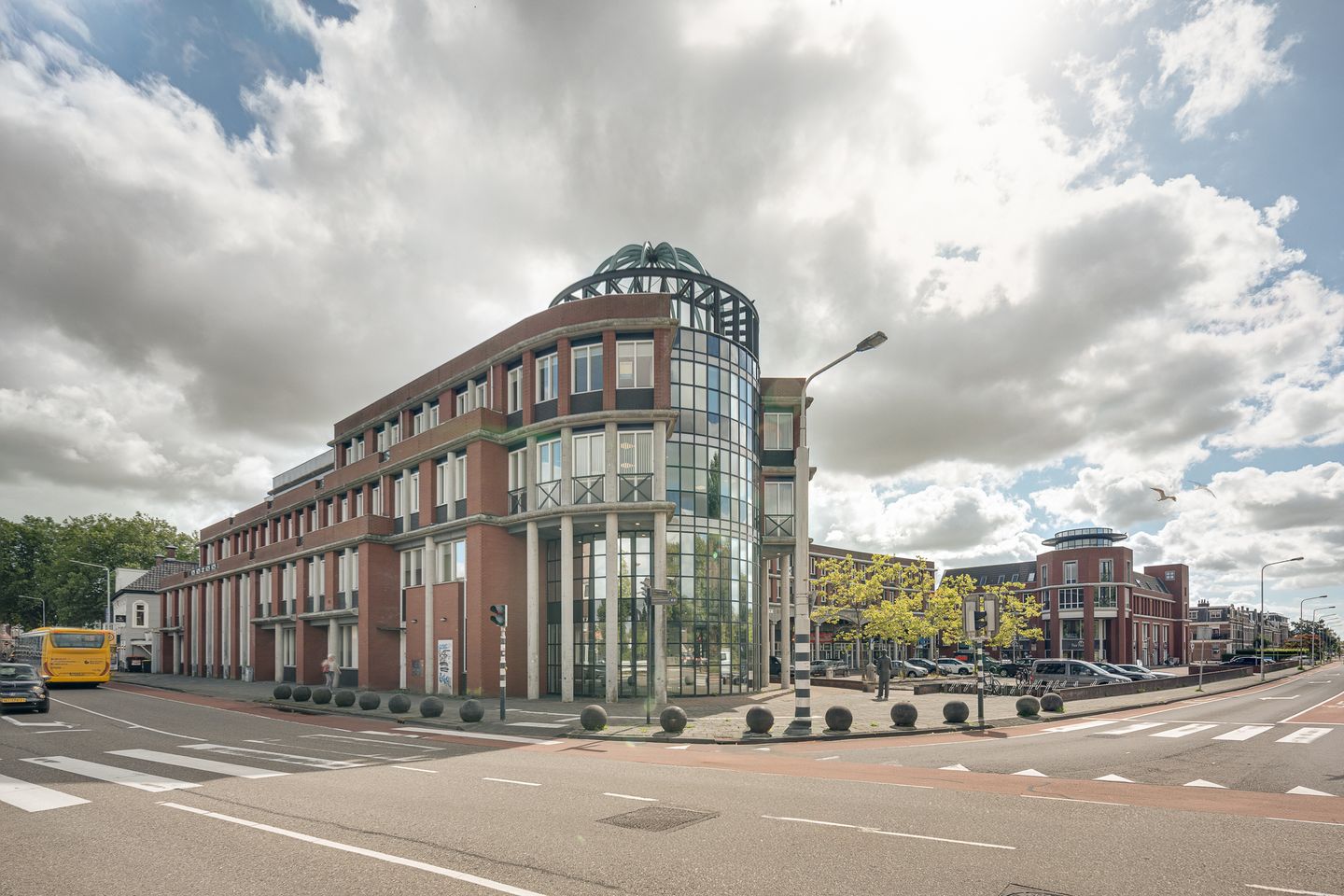 Bekijk foto 2 van Sint Antoniusplein 1-5