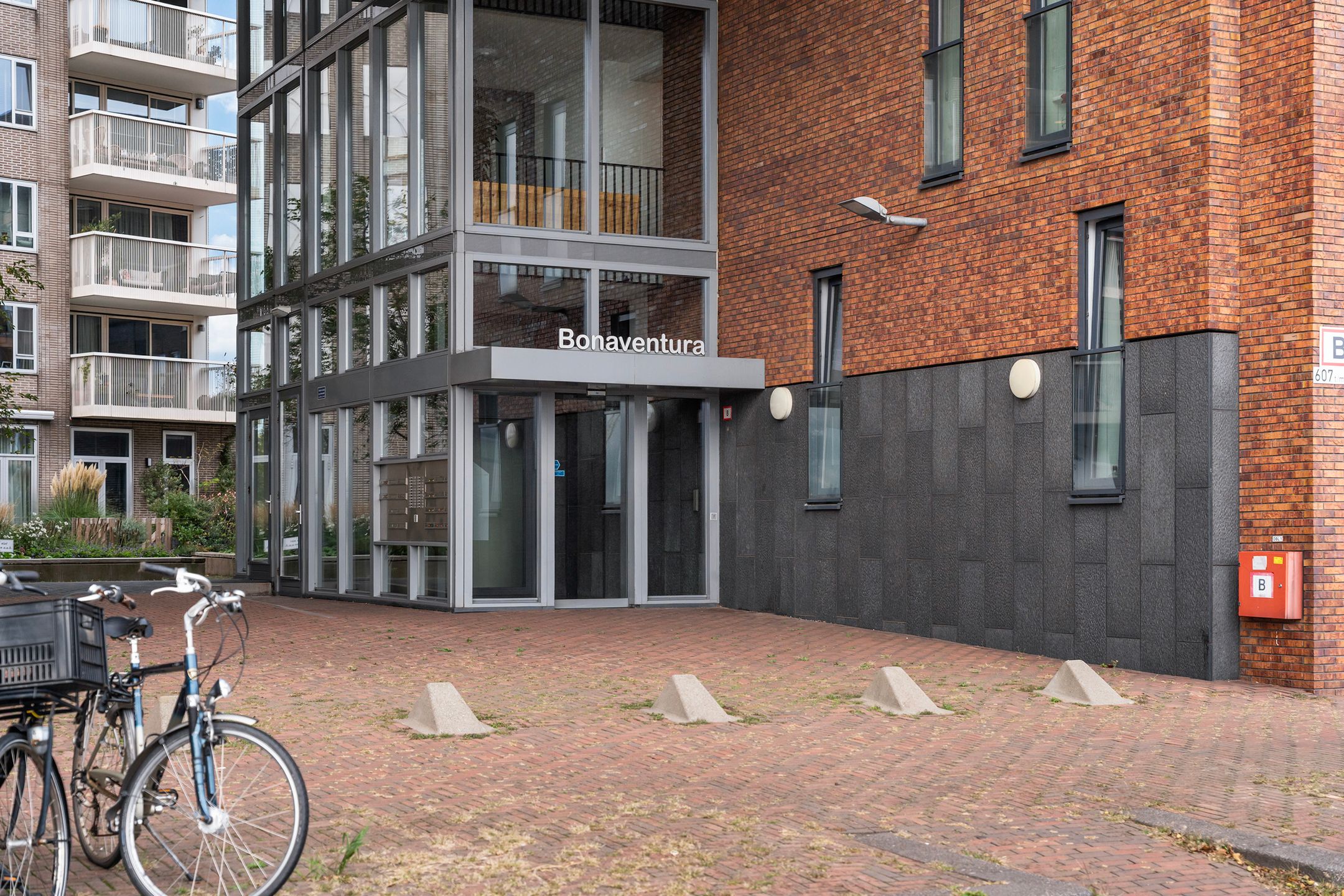 Foto 42 van Lloydkade 635