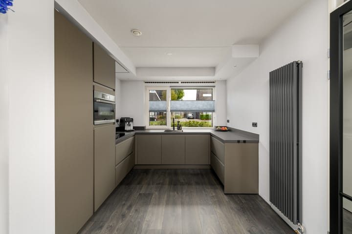 Hoekwoning te koop: Annie Zernikeweg 6, Heerenveen