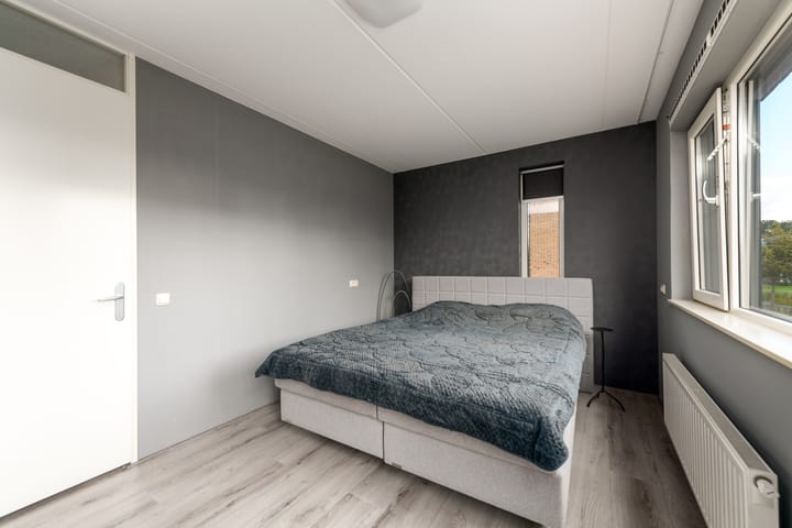 Hoekwoning te koop: Annie Zernikeweg 6, Heerenveen