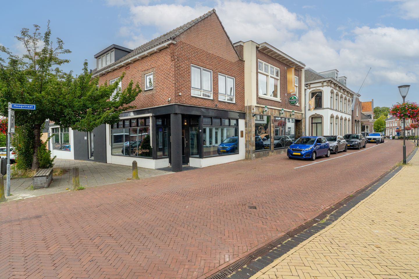 View photo 2 of Hoogstraat 19