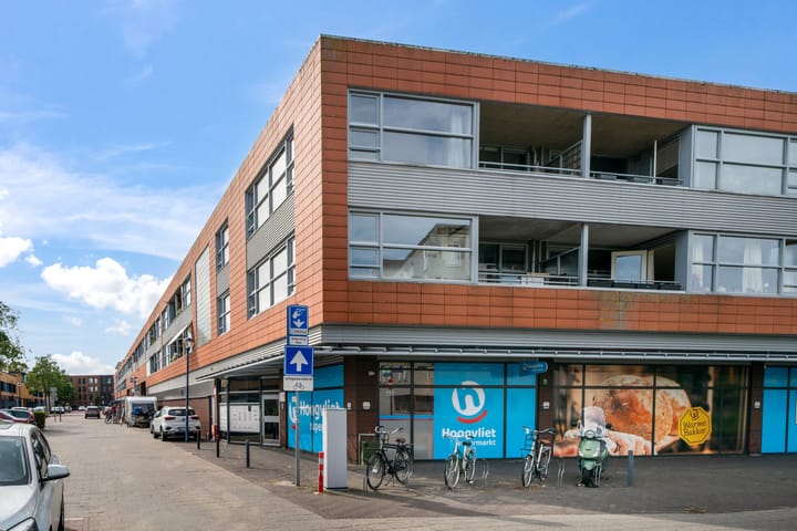 Photo 2 of Zenderstraat 184