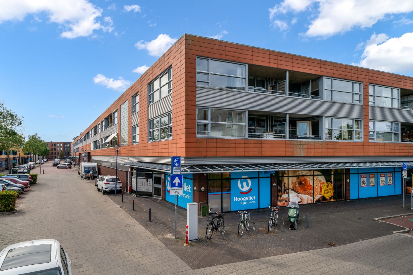 Photo 20 of Zenderstraat 184