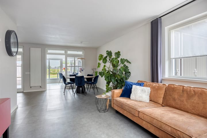 Twee-onder-één-kap te koop: Houtgracht 10, Hooge Mierde
