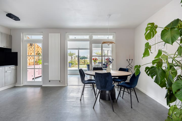 Twee-onder-één-kap te koop: Houtgracht 10, Hooge Mierde