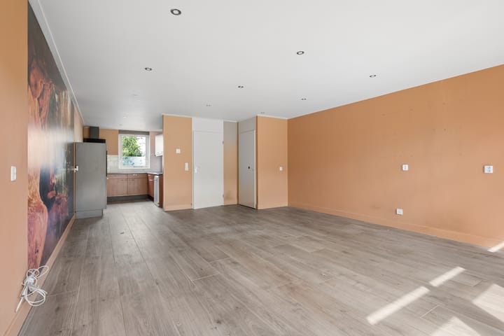 Tussenwoning te koop: Wethouder Rebellaan 73, Barneveld