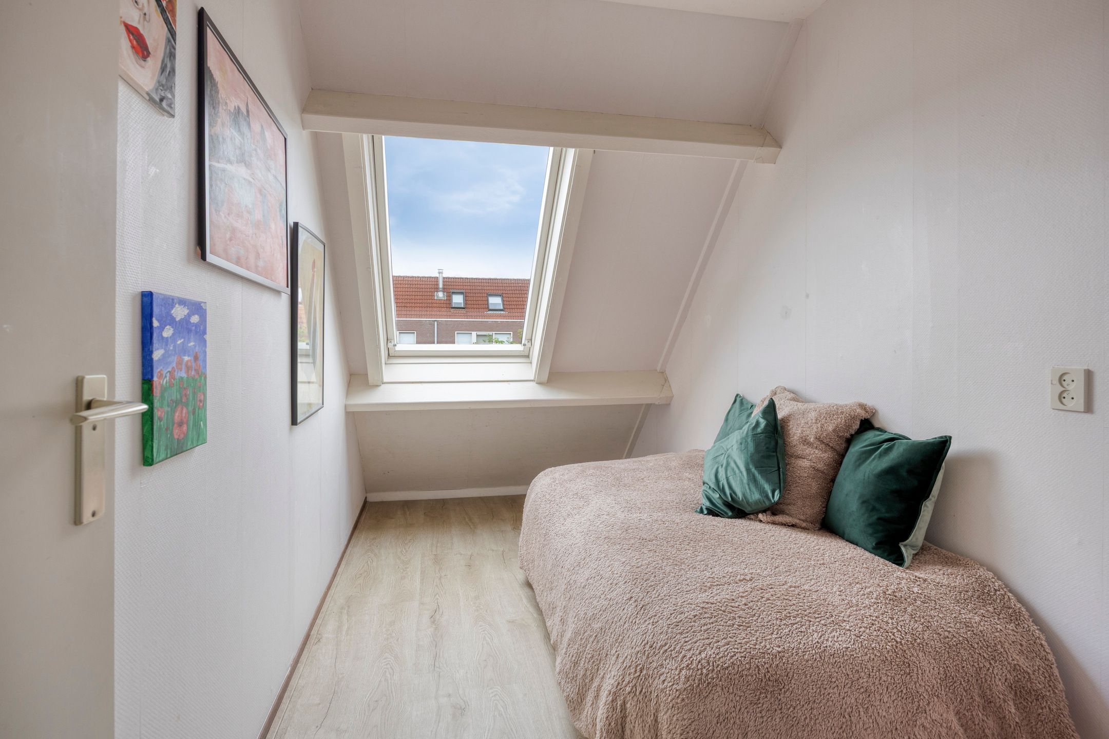 Photo 33 of Sjeesstraat 14