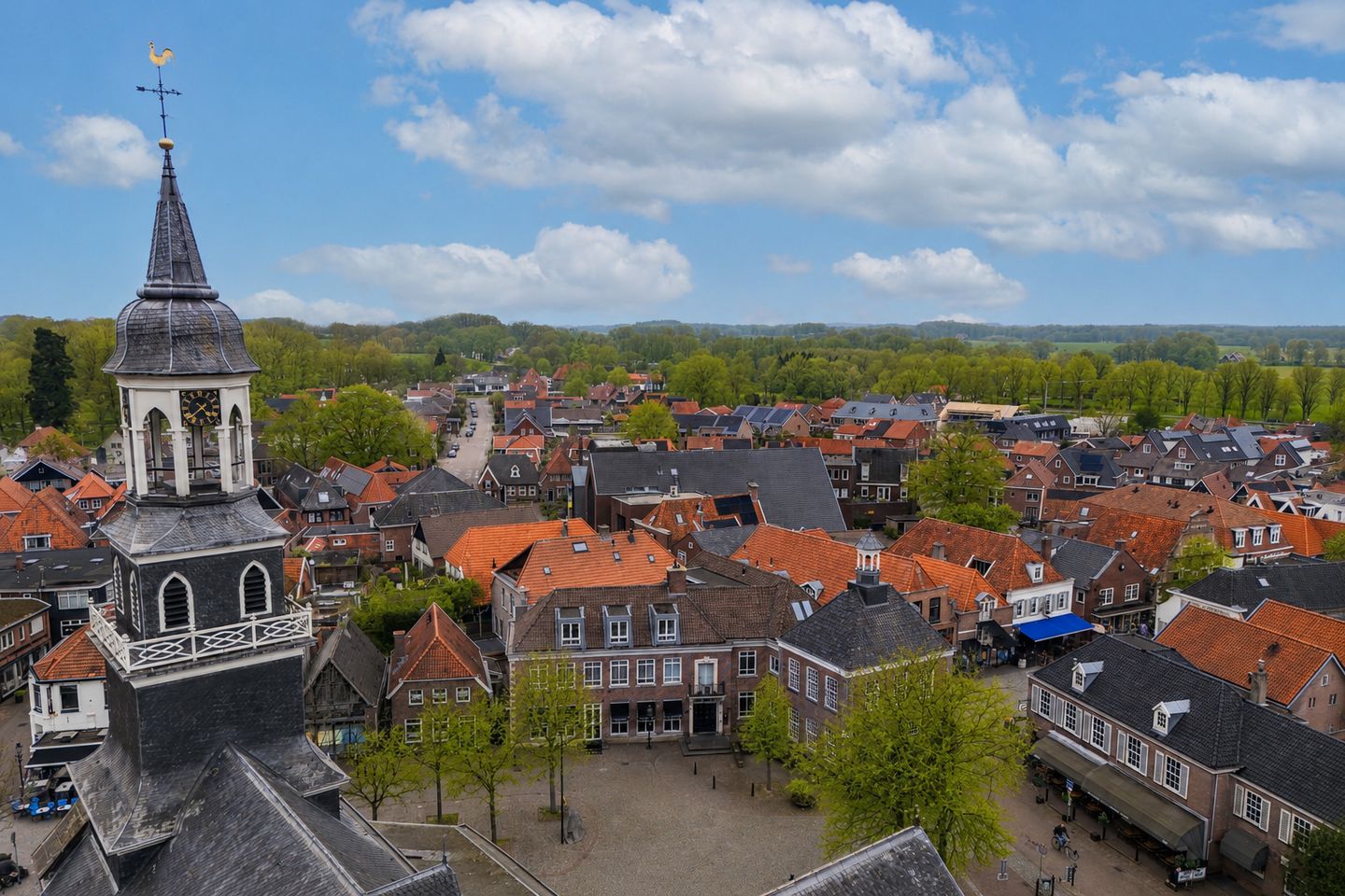 View photo 5 of Marktstraat 2