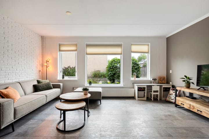 Tussenwoning te koop: Hogestuk 75, Meppel