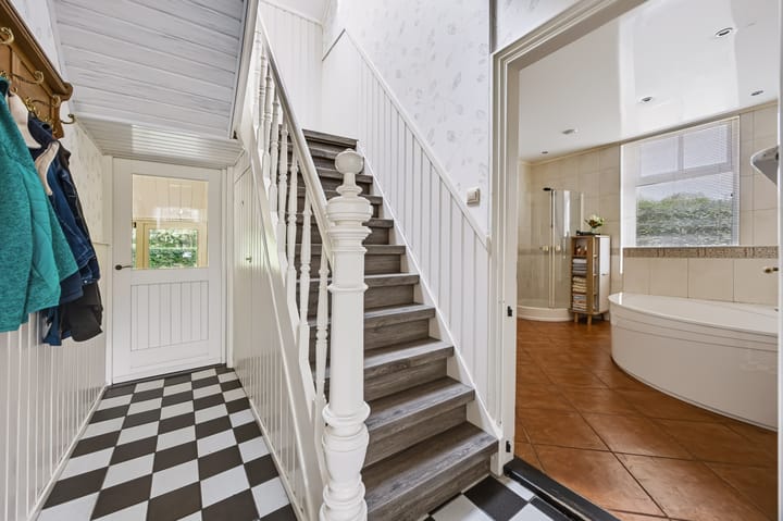 Vrijstaande woning te koop: Rijksweg 20, Bergen (Li)