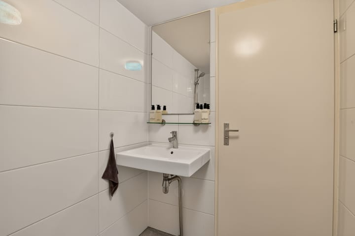 Studio te koop: Haarlemmerstraat 144F, Amsterdam