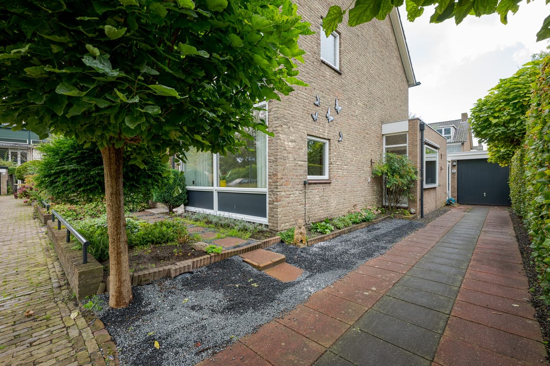 Foto 11 van Van der Helmlaan 7