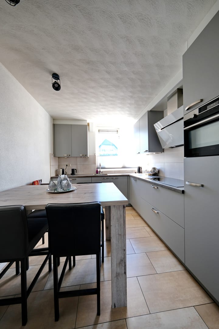 Tussenwoning te koop: Leendert Tulplaan 11, Ede