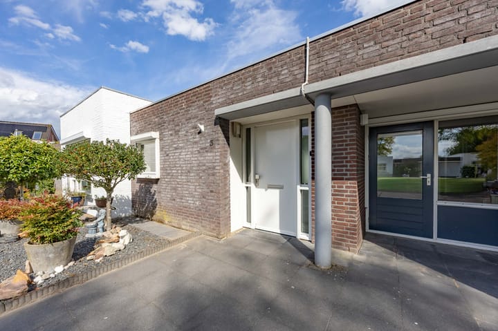 Foto 4 van Carry van Bruggenstraat 3