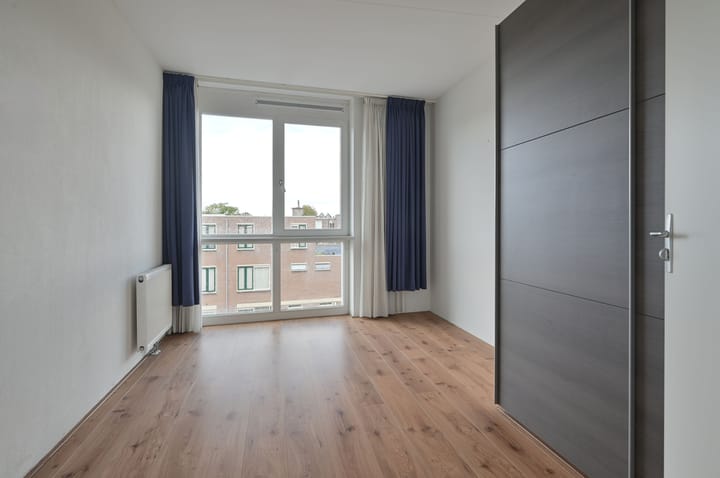 Appartement te koop: Duiker 111, Huizen